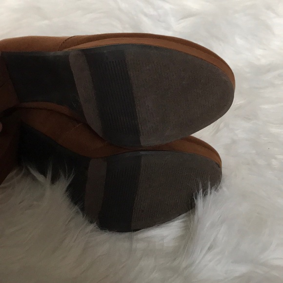 🏵️ Donsted 10/3/24 
NWT 10 brown wedge ankle boots faux suede Mossimo - Picture 4 of 7